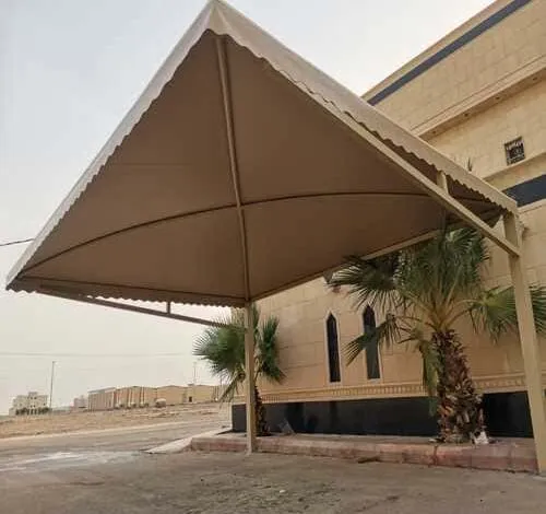 مظلة خارجية بقماش مقاوم للعوامل الدمام